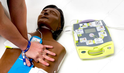 Zoll AED Plus defibrillator