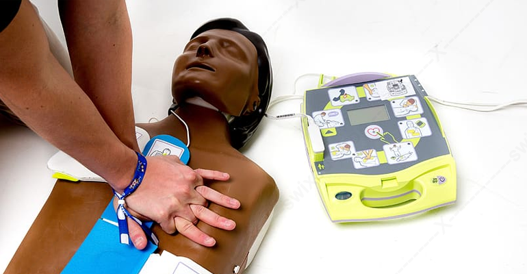 Zoll AED Plus defibrillator